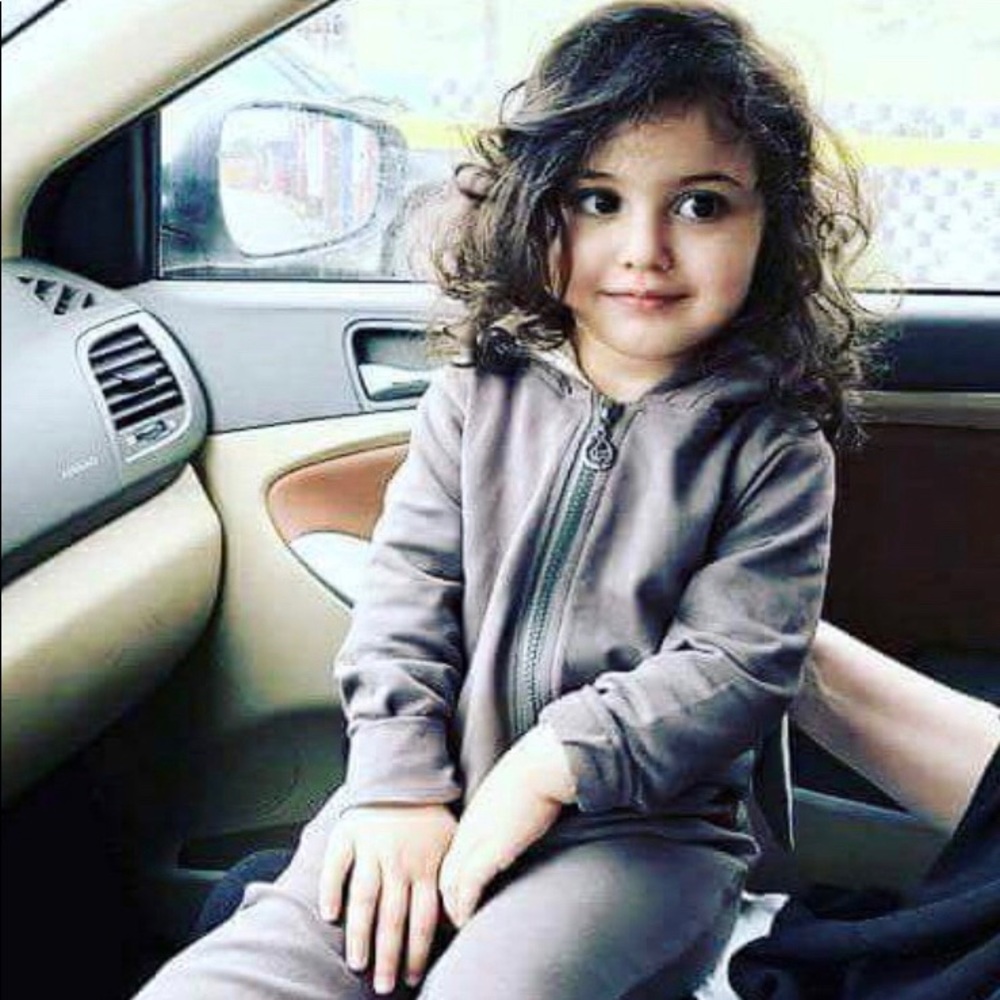 Meet your Posher, Janat